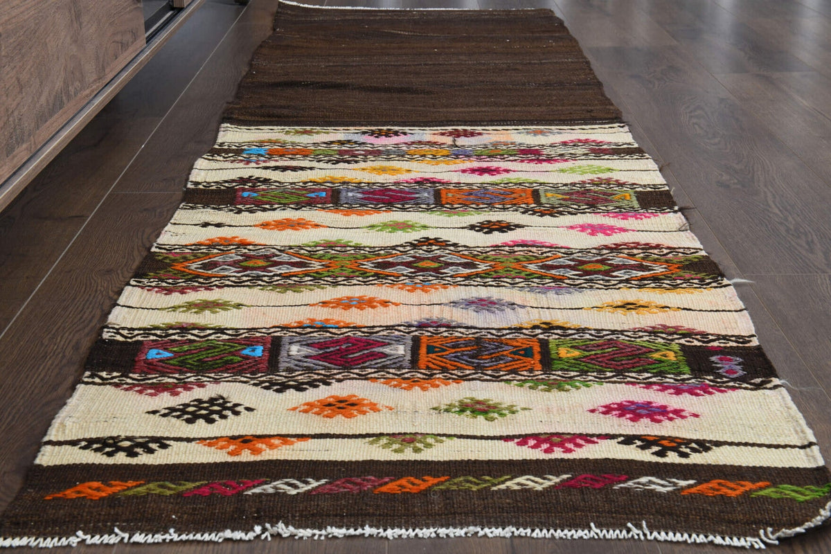 Anadolu kökenli el dokuma kilim – 1960'lar üretimi, oryantal desenli