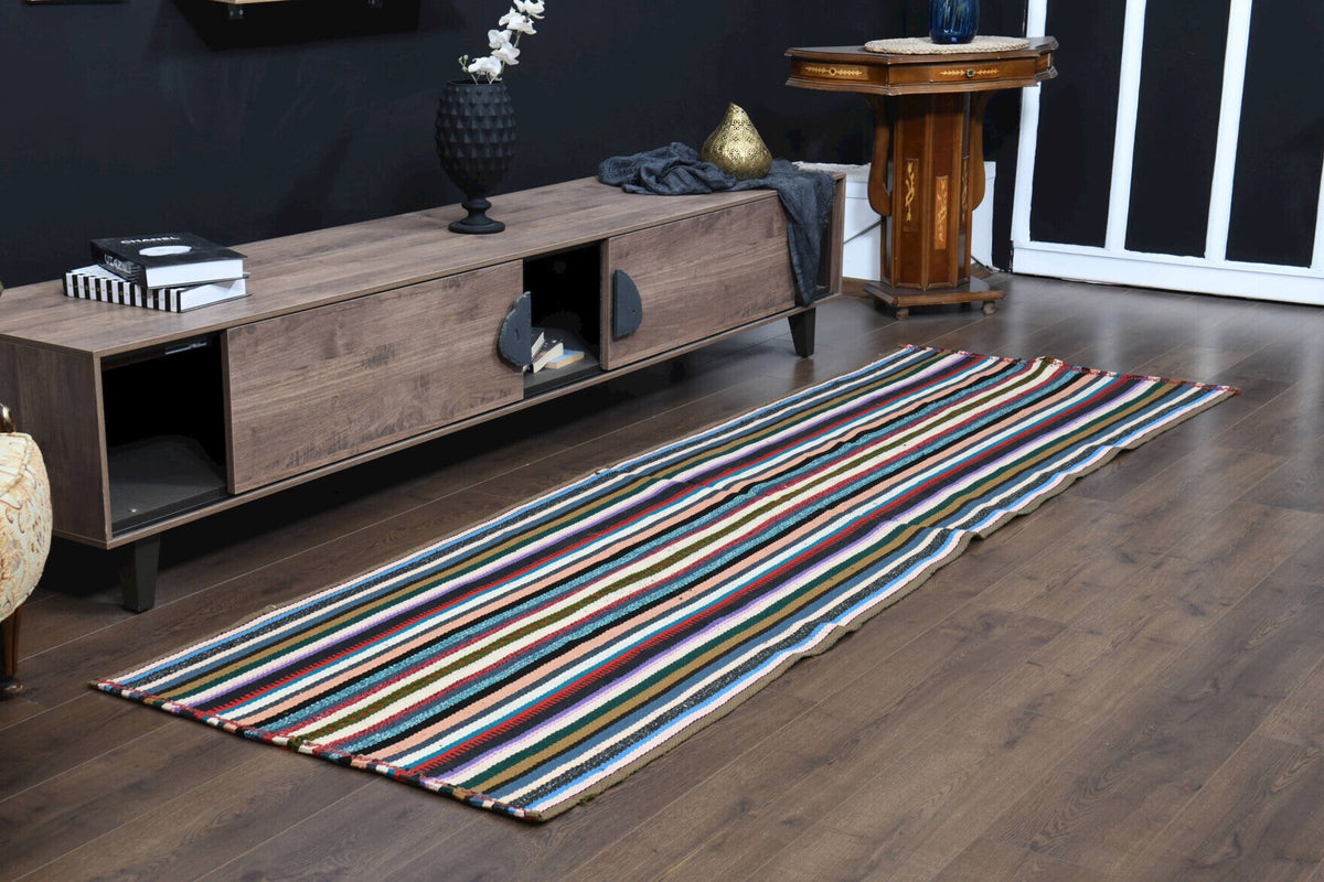 Çizgili vintage kilim yolluk – mavi, turuncu ve beyaz tonlarda yün dokuma