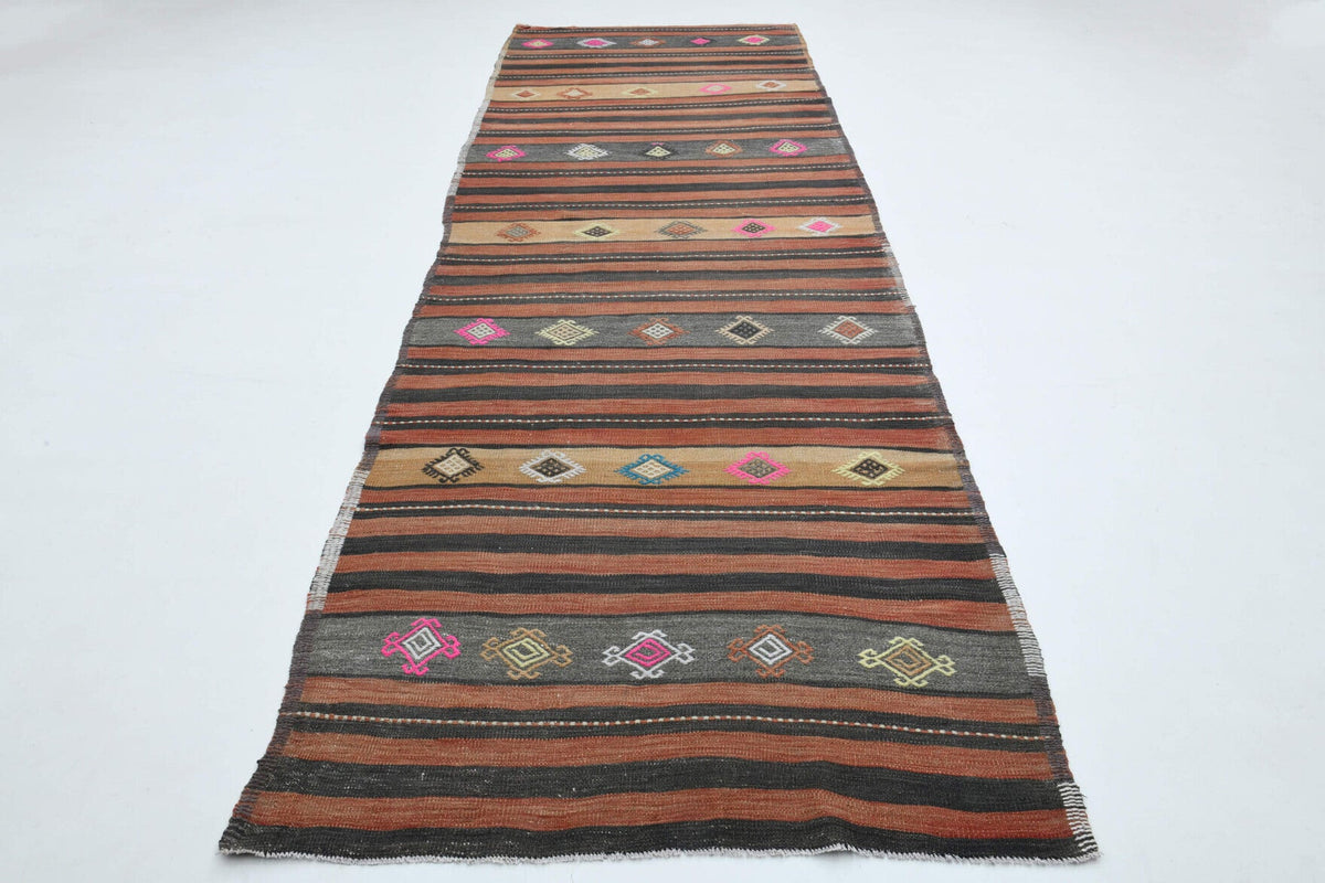 1960'lardan Anadolu kökenli çizgili vintage kilim yolluk, 125x376 cm