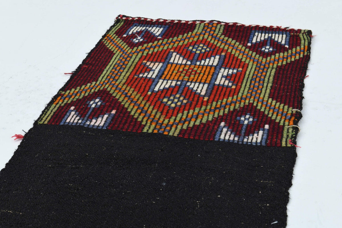 Siyah, kahverengi ve kırmızı renkli vintage kilim yolluk, %100 yün dokuma