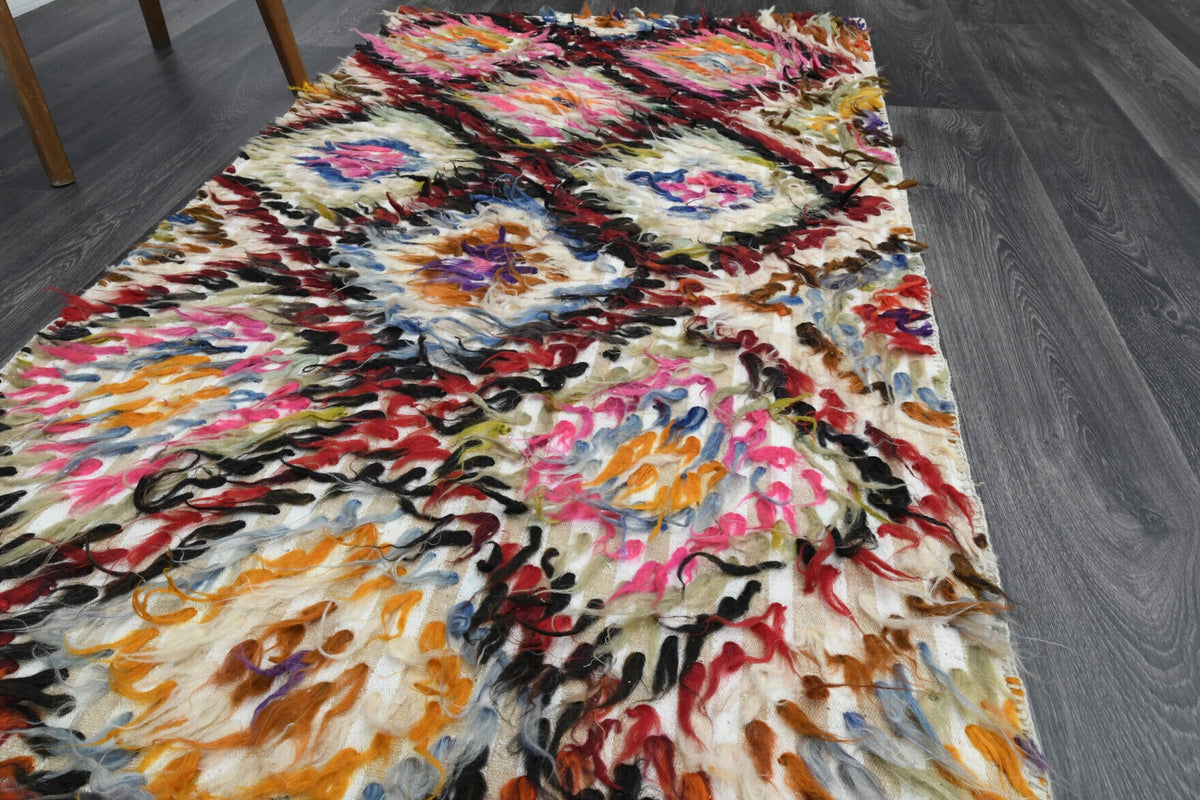 Anadolu kökenli el dokuma kilim – 1960'lar üretimi, geometrik desenli