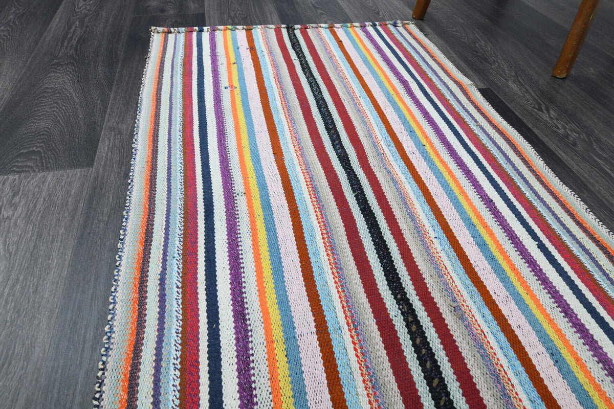 Pembe, beyaz ve turuncu renkli vintage kilim yolluk, %100 yün dokuma