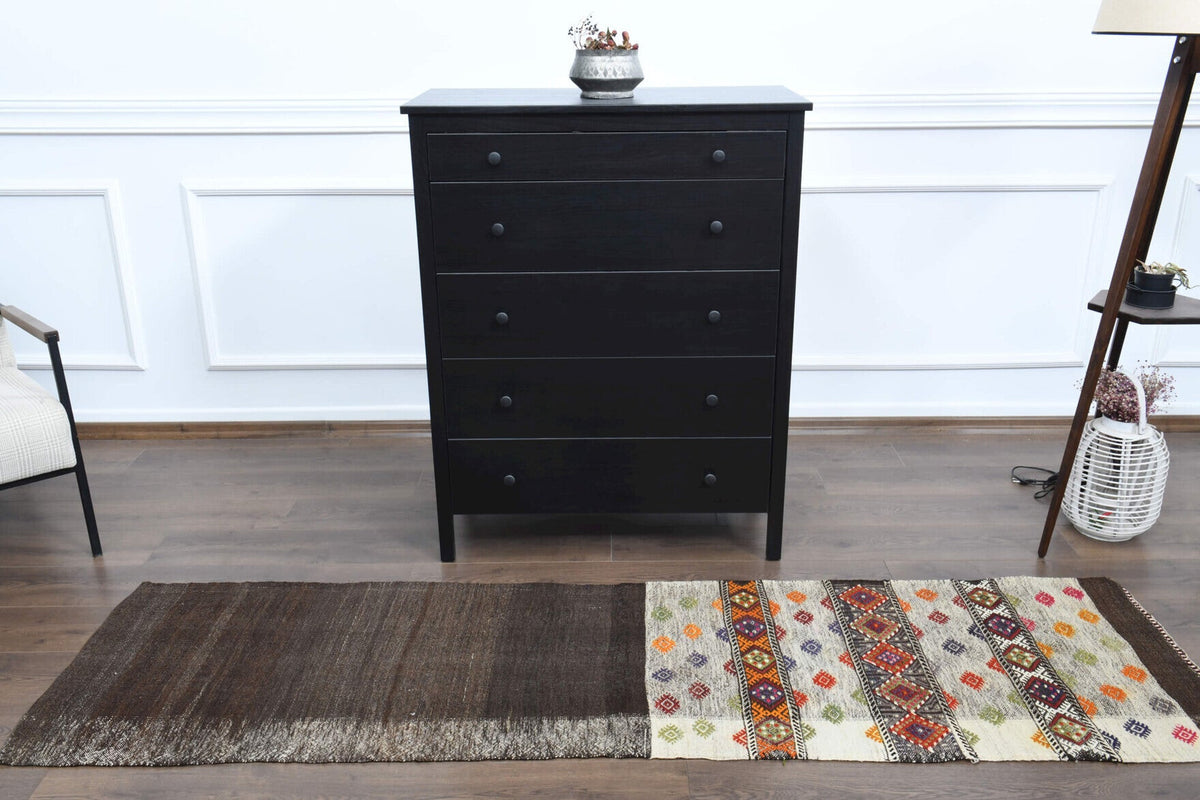 Kahverengi, kırmızı ve gri renkli vintage kilim yolluk, %100 yün dokuma