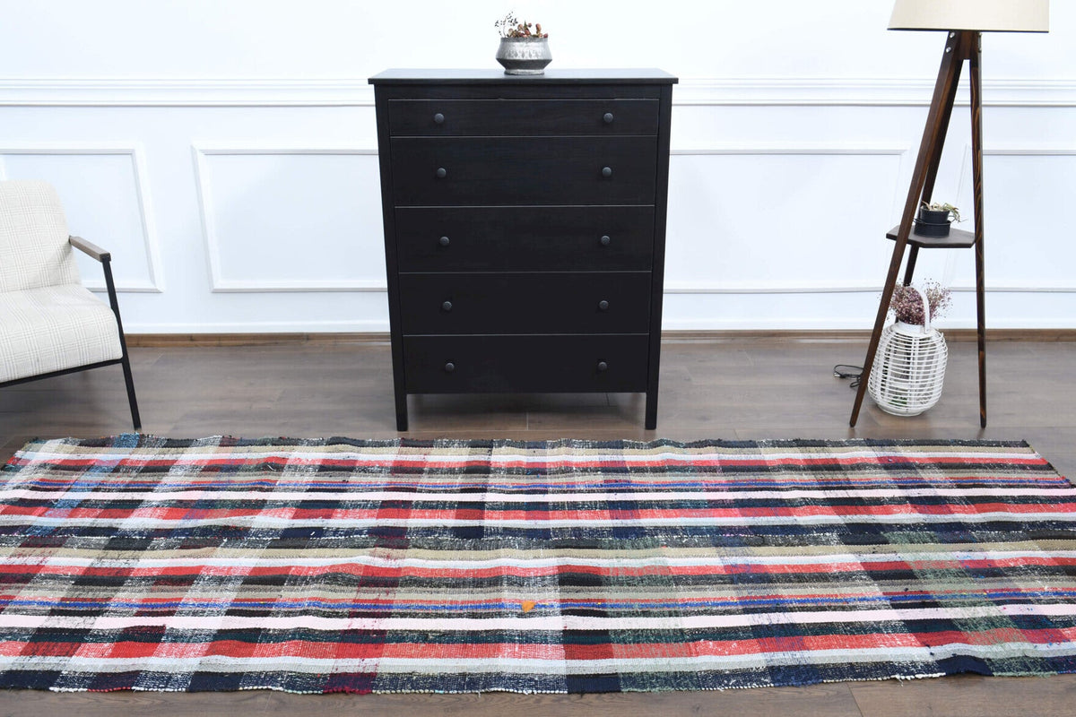 Anadolu kökenli el dokuma kilim – 1960'lar üretimi, çizgili