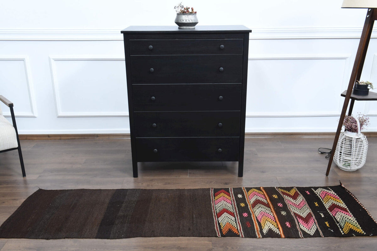 Anadolu kökenli el dokuma kilim – 1960'lar üretimi, tribal desenli