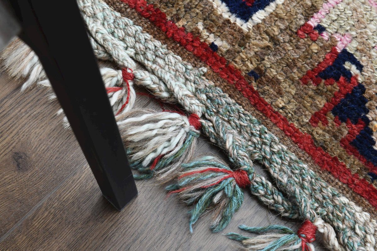 Kırmızı ve turuncu renkli vintage kilim yolluk, %100 yün dokuma