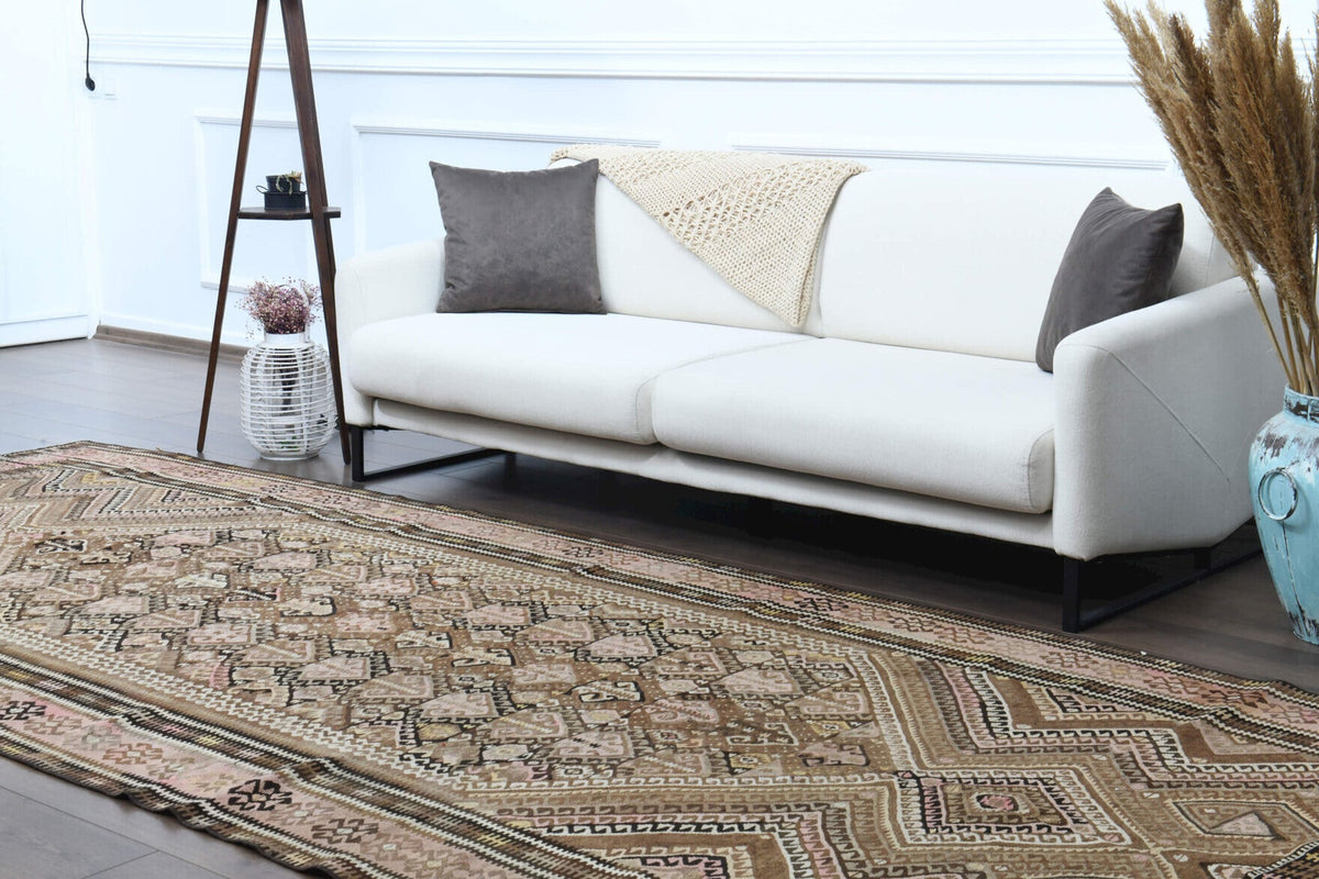 6,32 m² vintage kilim yolluk – Anadolu, 1960'lar