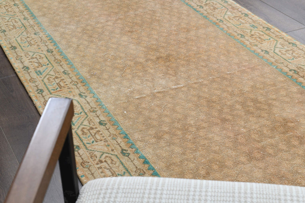 Vintage yolluk 108x312 cm – turuncu ve bej ikat desenli, el dokuma