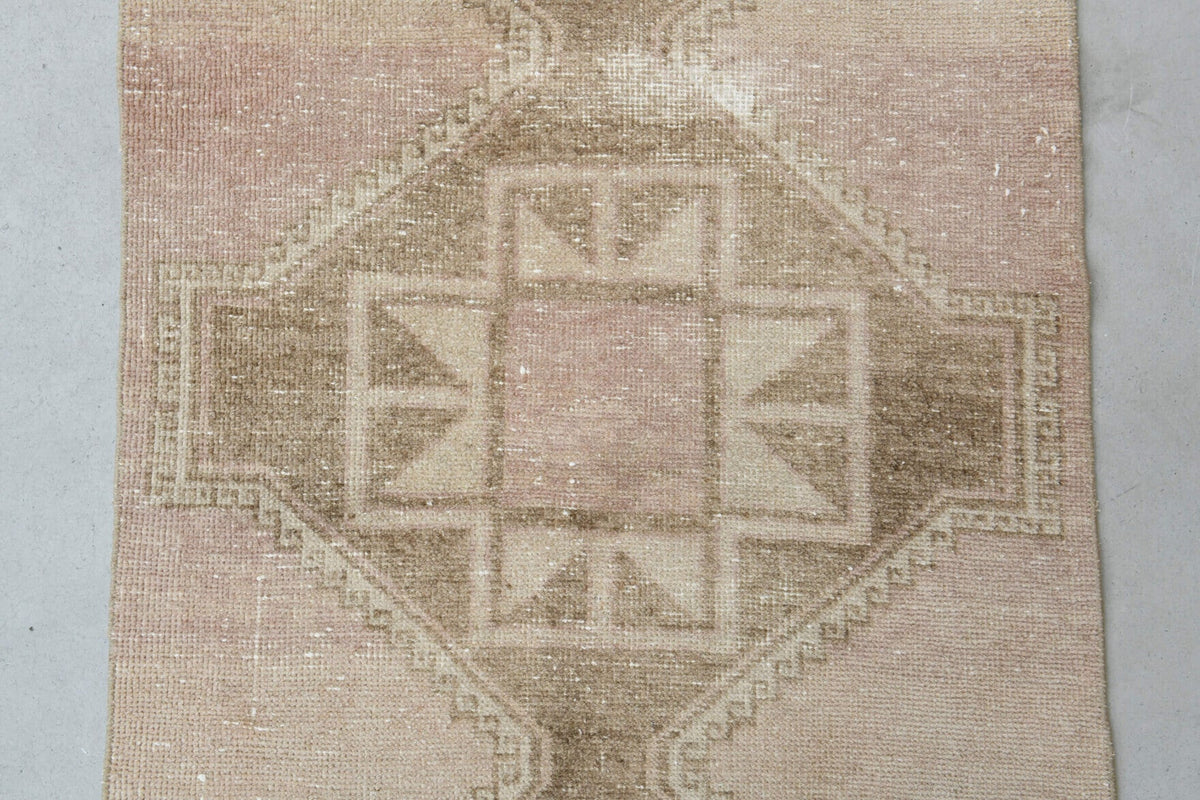 Vintage yolluk 95x373 cm – bej ve turuncu geometrik desenli, el dokuma