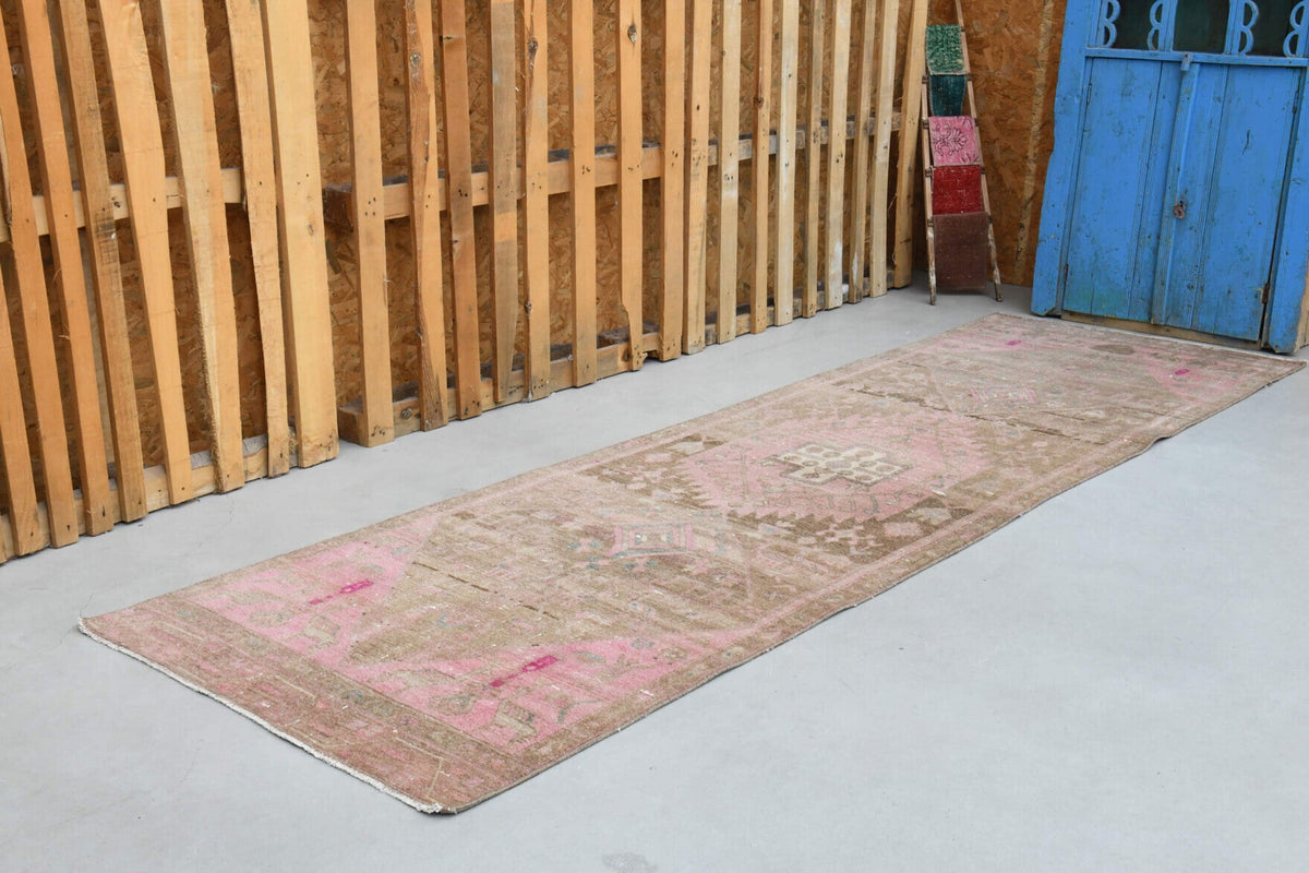 El yapımı vintage yolluk 94x307 cm soyut desenli yün - yakın çekim doku detayı
