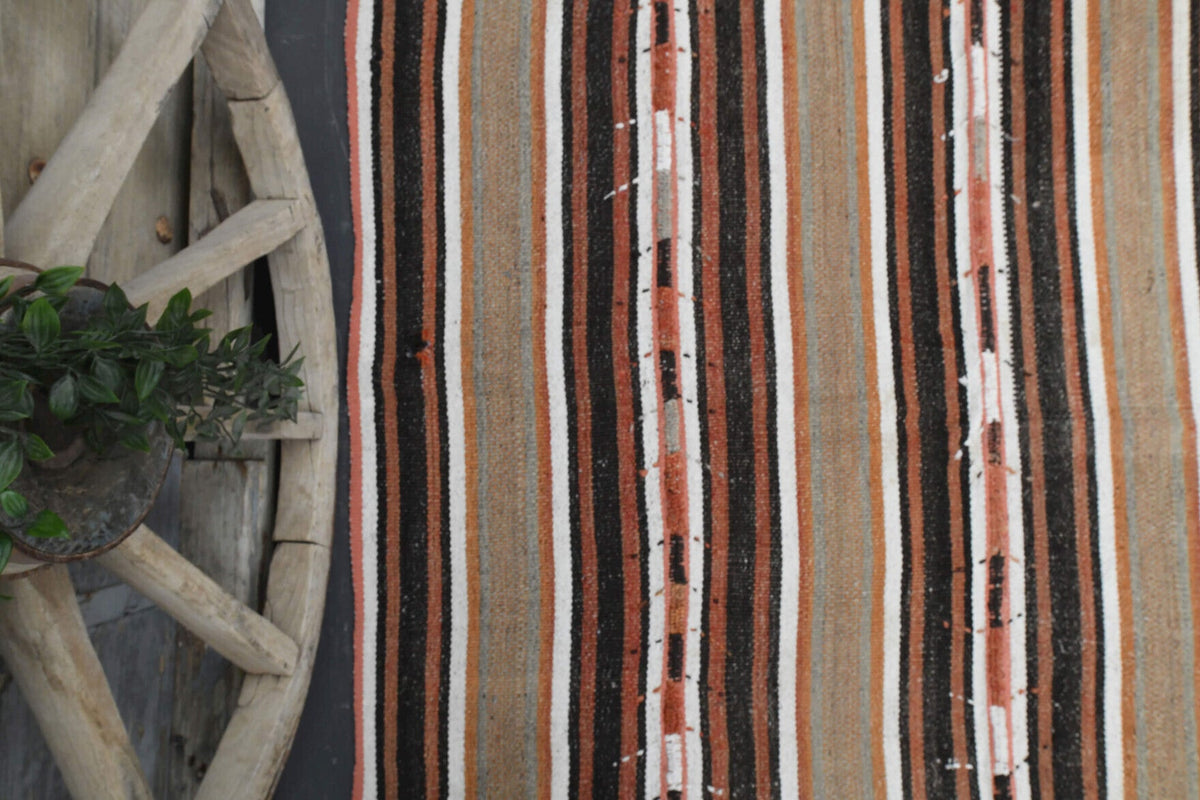 Vintage kilim 176x276 cm – turuncu ve kahverengi oryantal desenli, el dokuma
