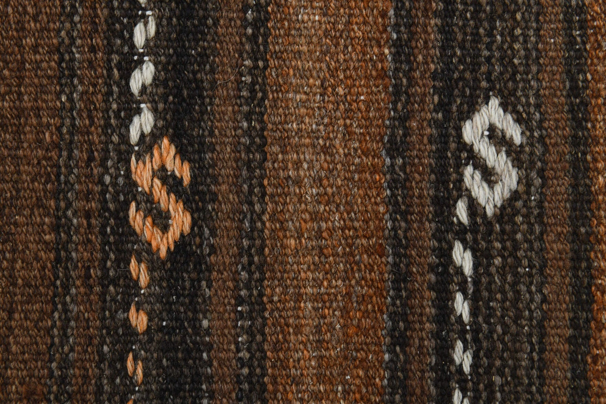 Anadolu kökenli el dokuma kilim – 1960'lar üretimi, çizgili