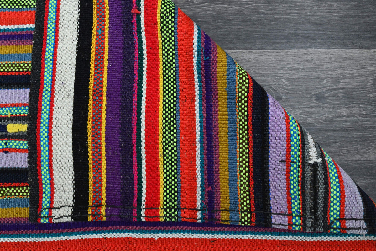 Anadolu kökenli el dokuma kilim – 1960'lar üretimi, çizgili