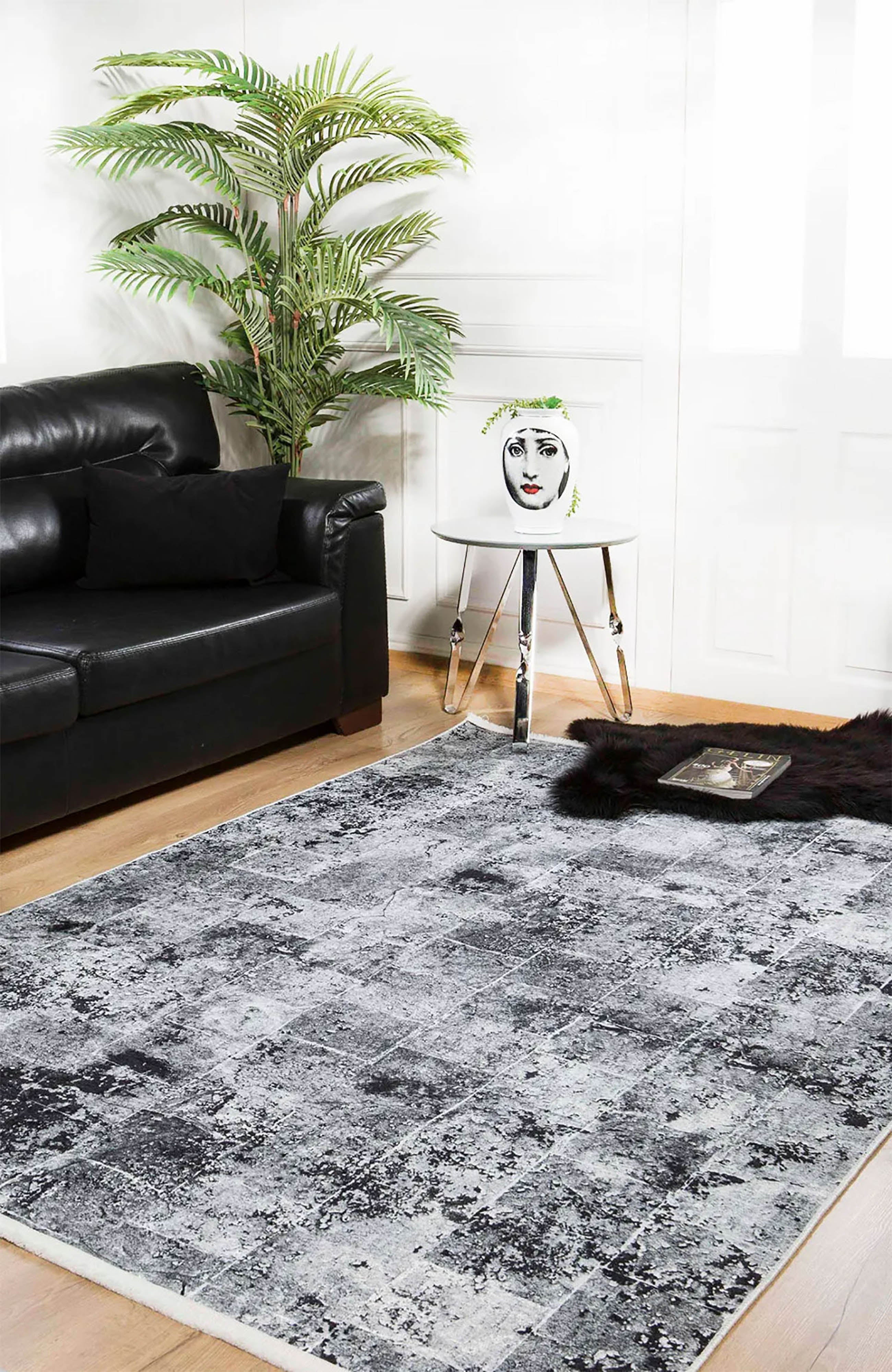Siyah Beyaz Geçişli Soyut Halı | Modern Karo Efektli Tasarım Kilim