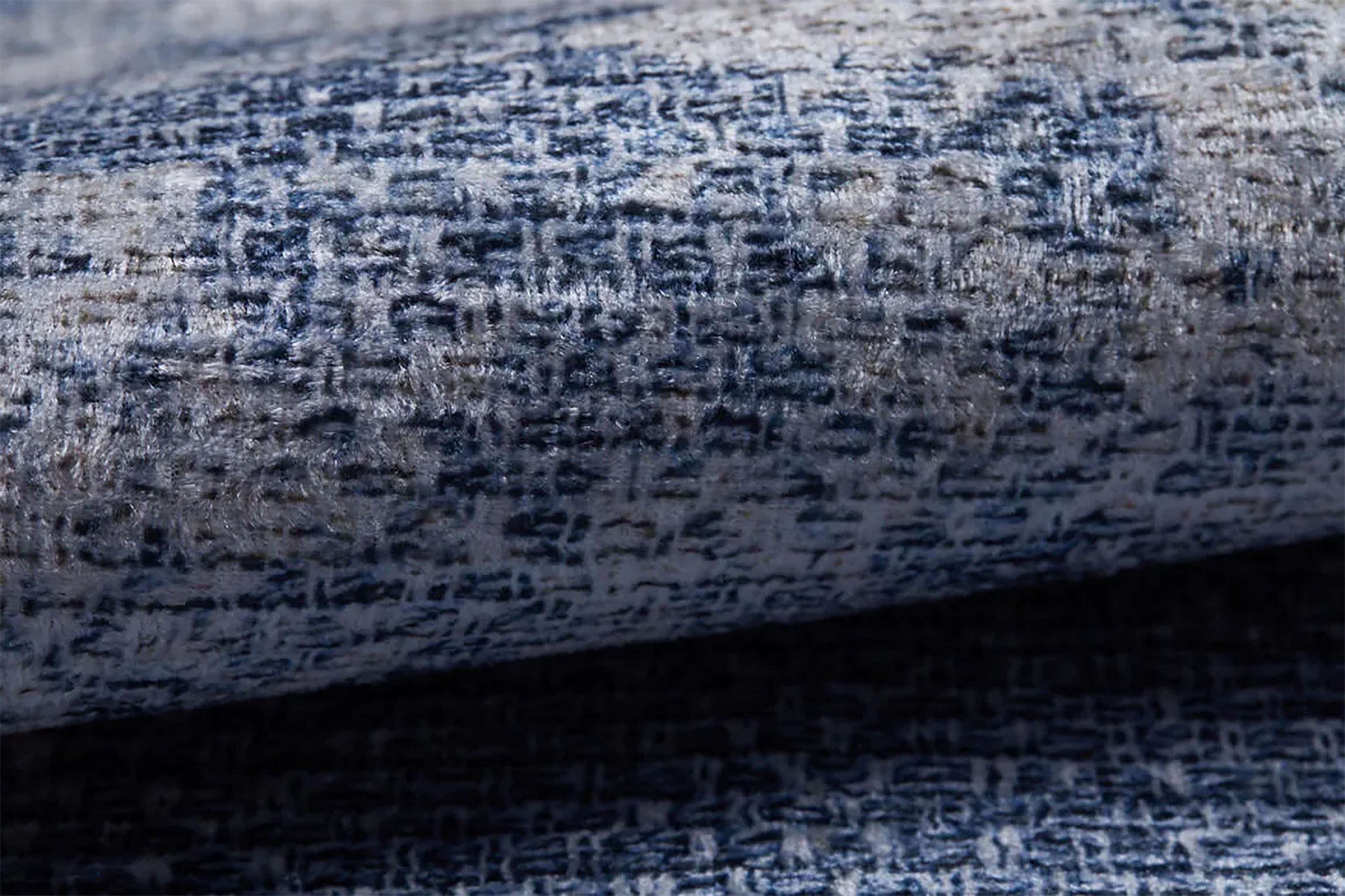 Buz Mavisi ve Beyaz Soyut Sanat Halısı | Geçişli Eskitme Efektli Kilim