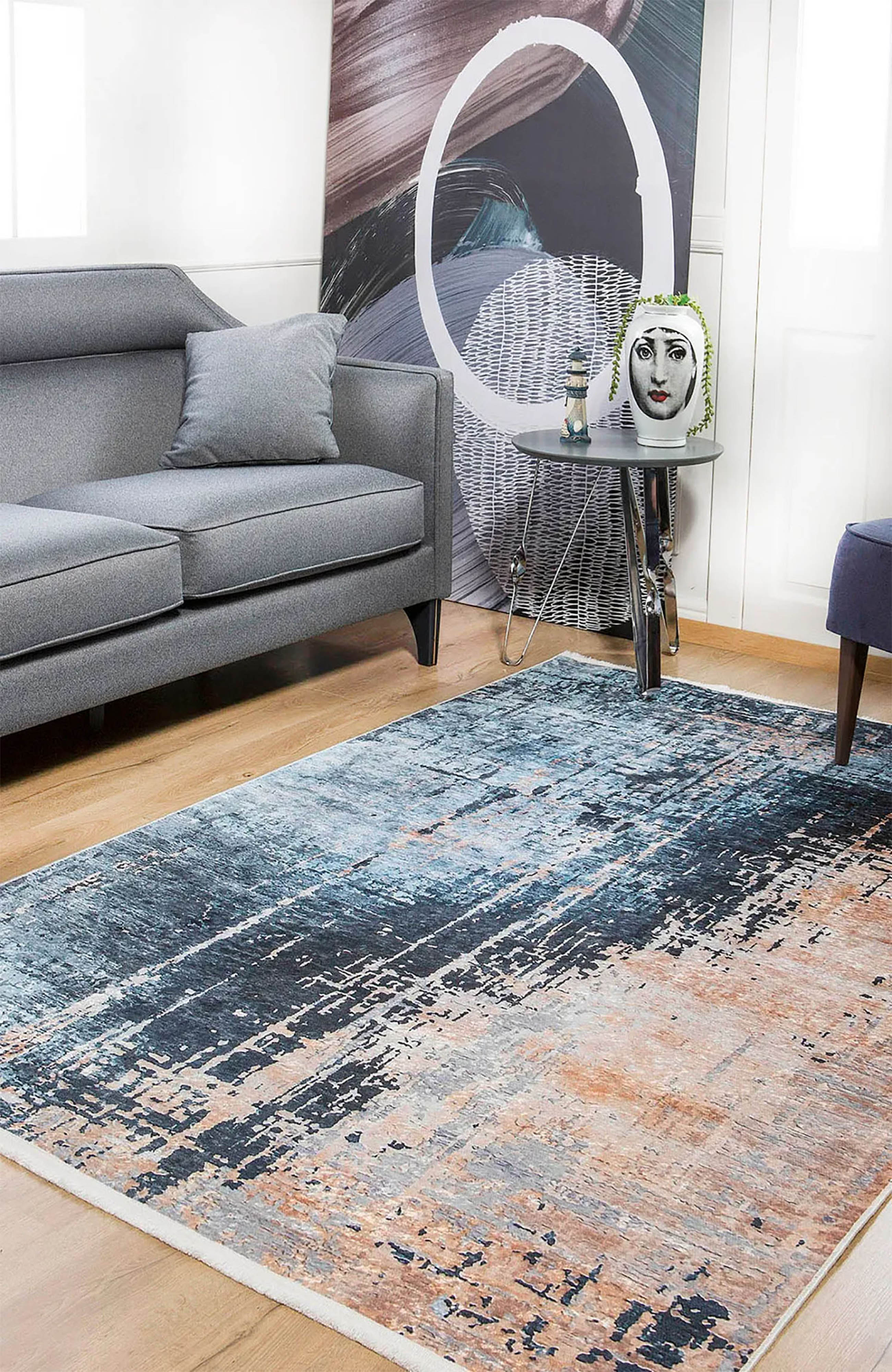 Mavi/Füme ve Bej Tonlarında Soyut Sanat Halısı | Modern Kontrast Efektli Kilim