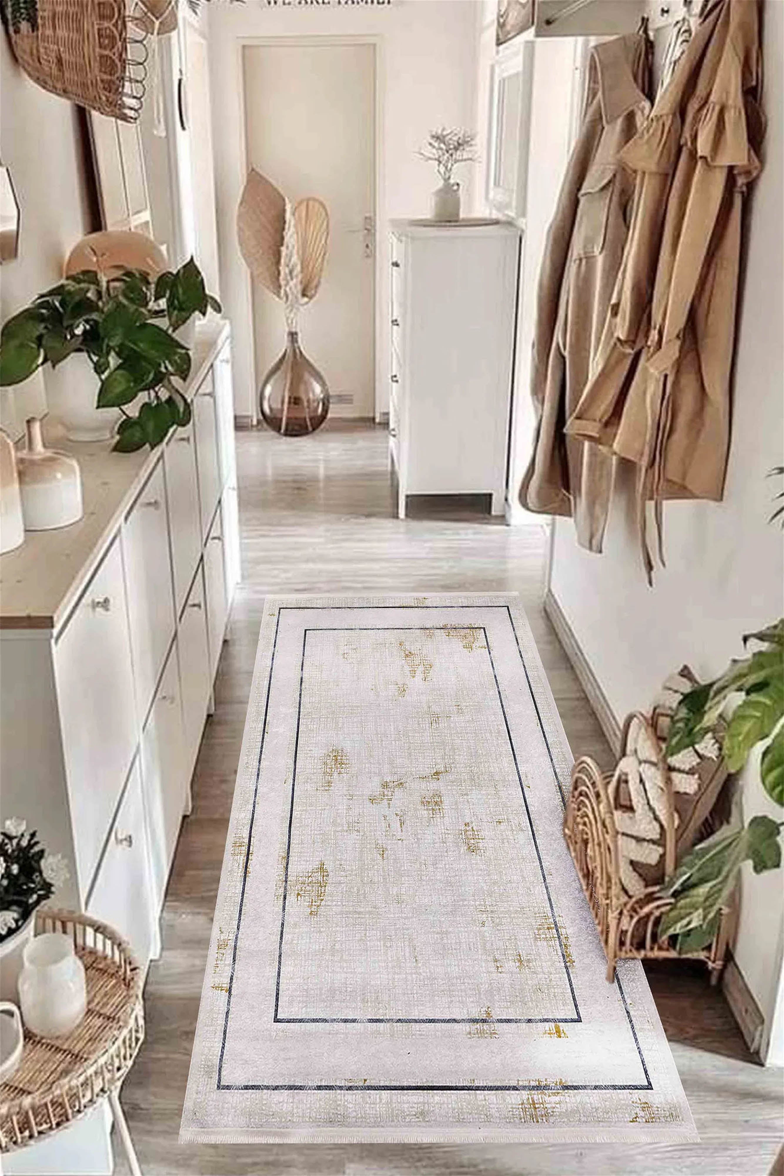 Krem Bordürlü Eskitme Desenli Modern Yıkanabilir Halı