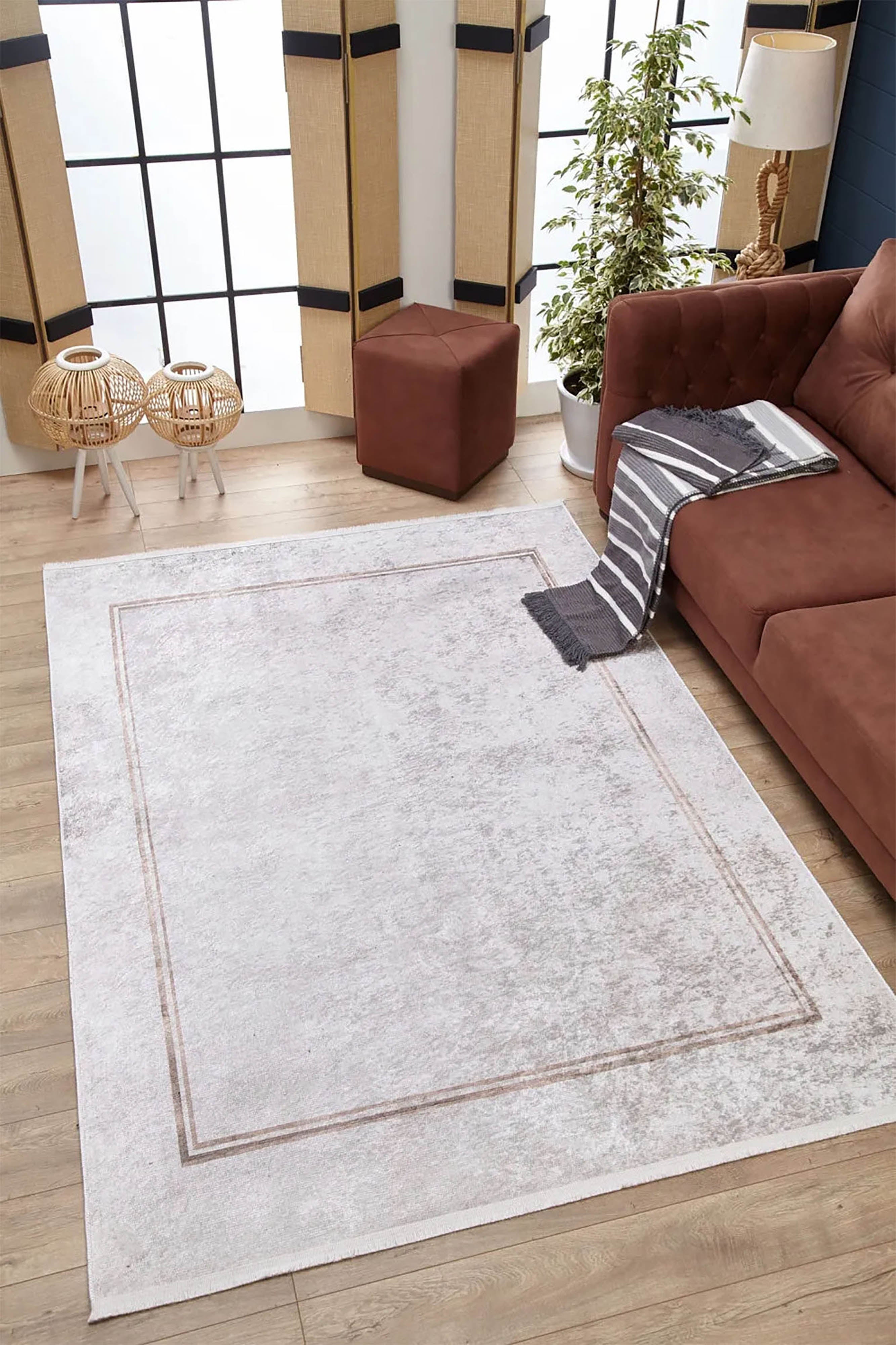 Açık Gri İnce Bordürlü Modern Yıkanabilir Halı
