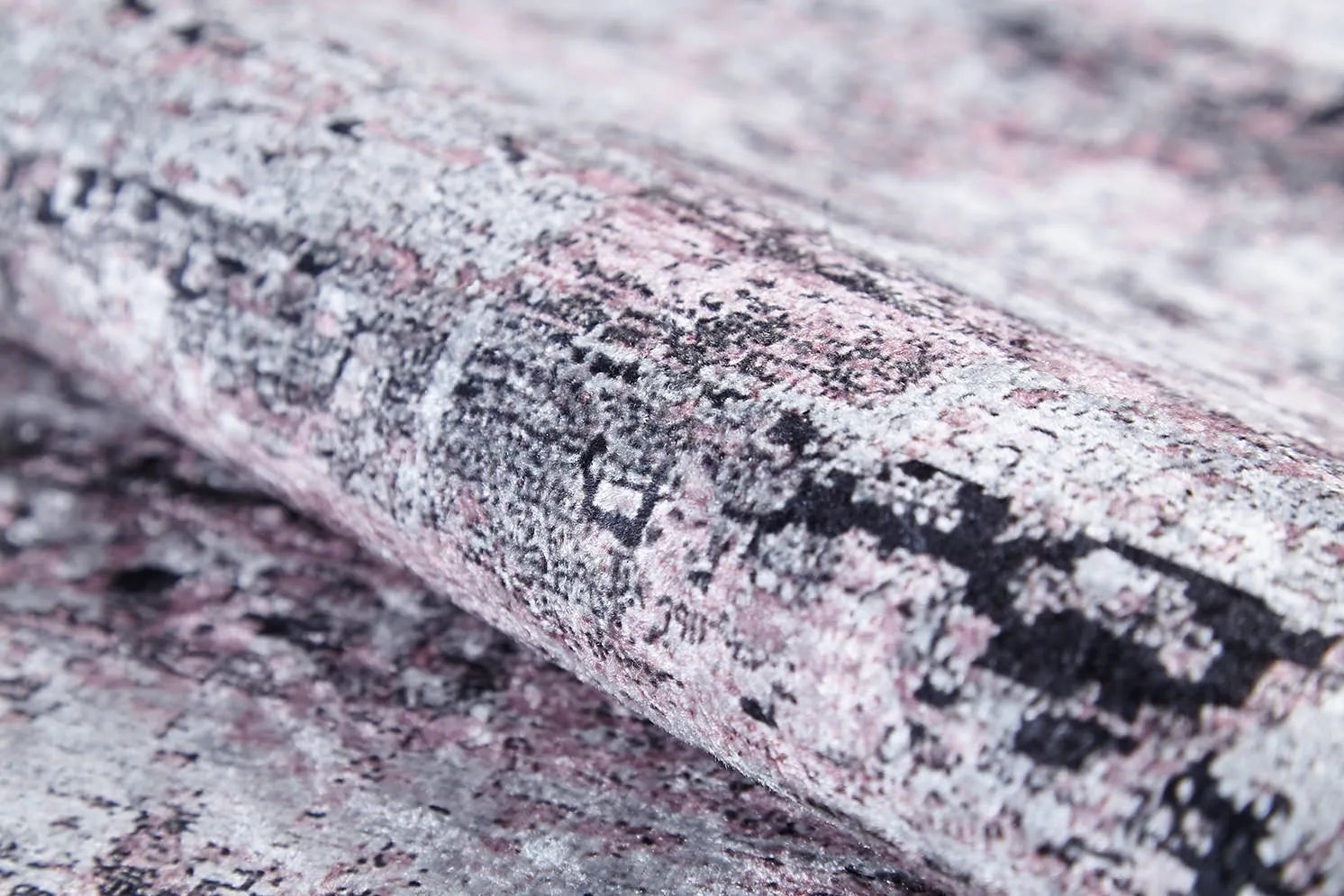 Pembe Fırça Darbeli Modern Halı