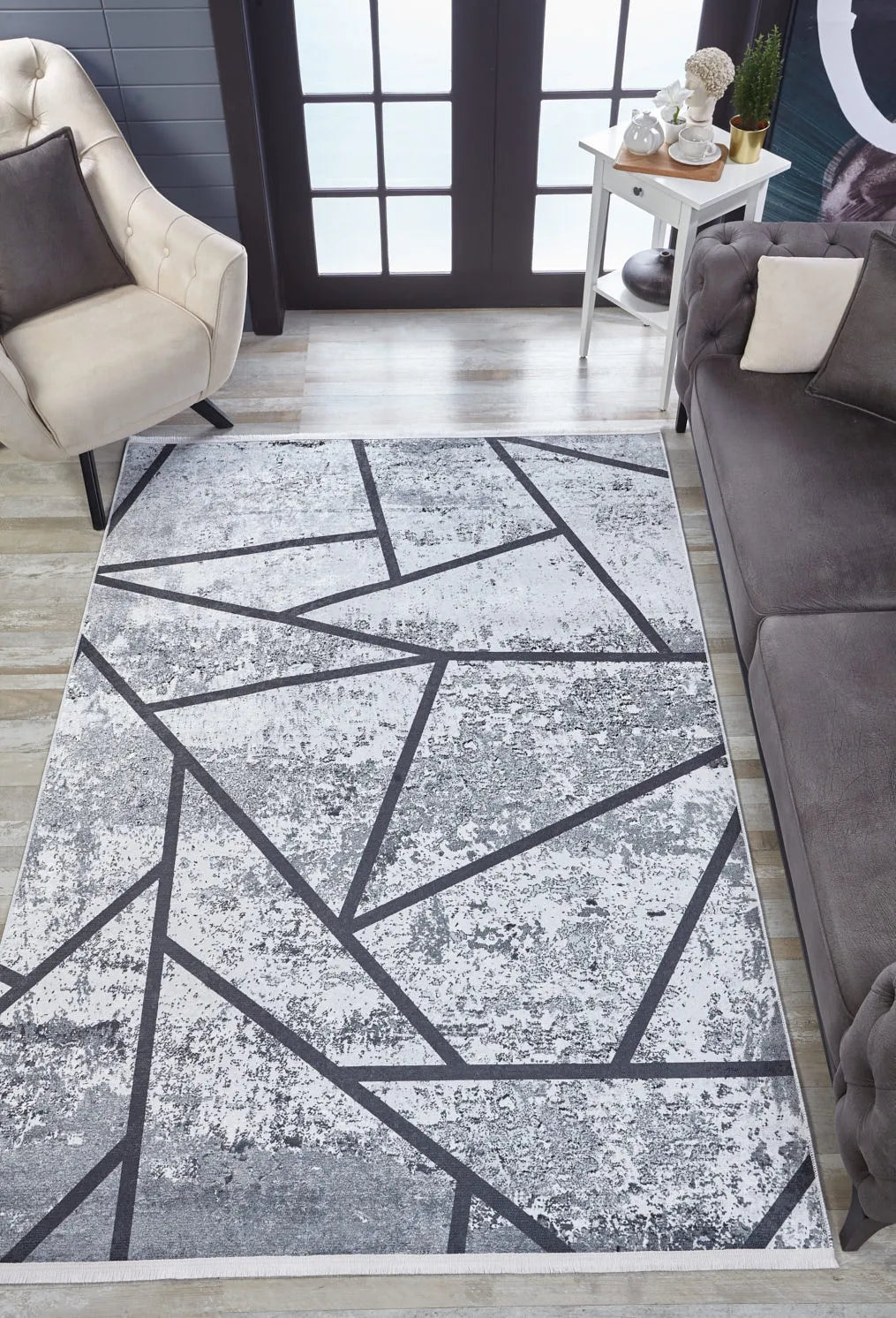 Gri ve Beyaz Geometrik Abstre Halı