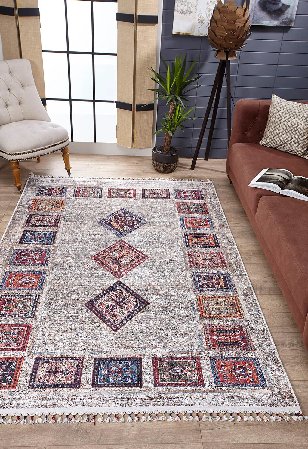 Örgü Saçaklı Bej Toprak Çok Renkli Halı