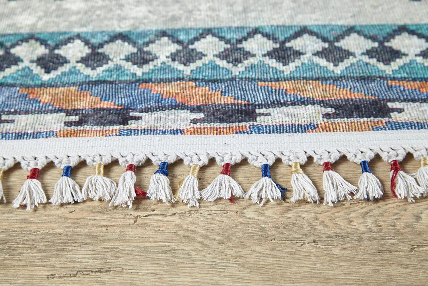 Örgü Saçaklı Bej Mavi Fas Etnik Desenli Halı