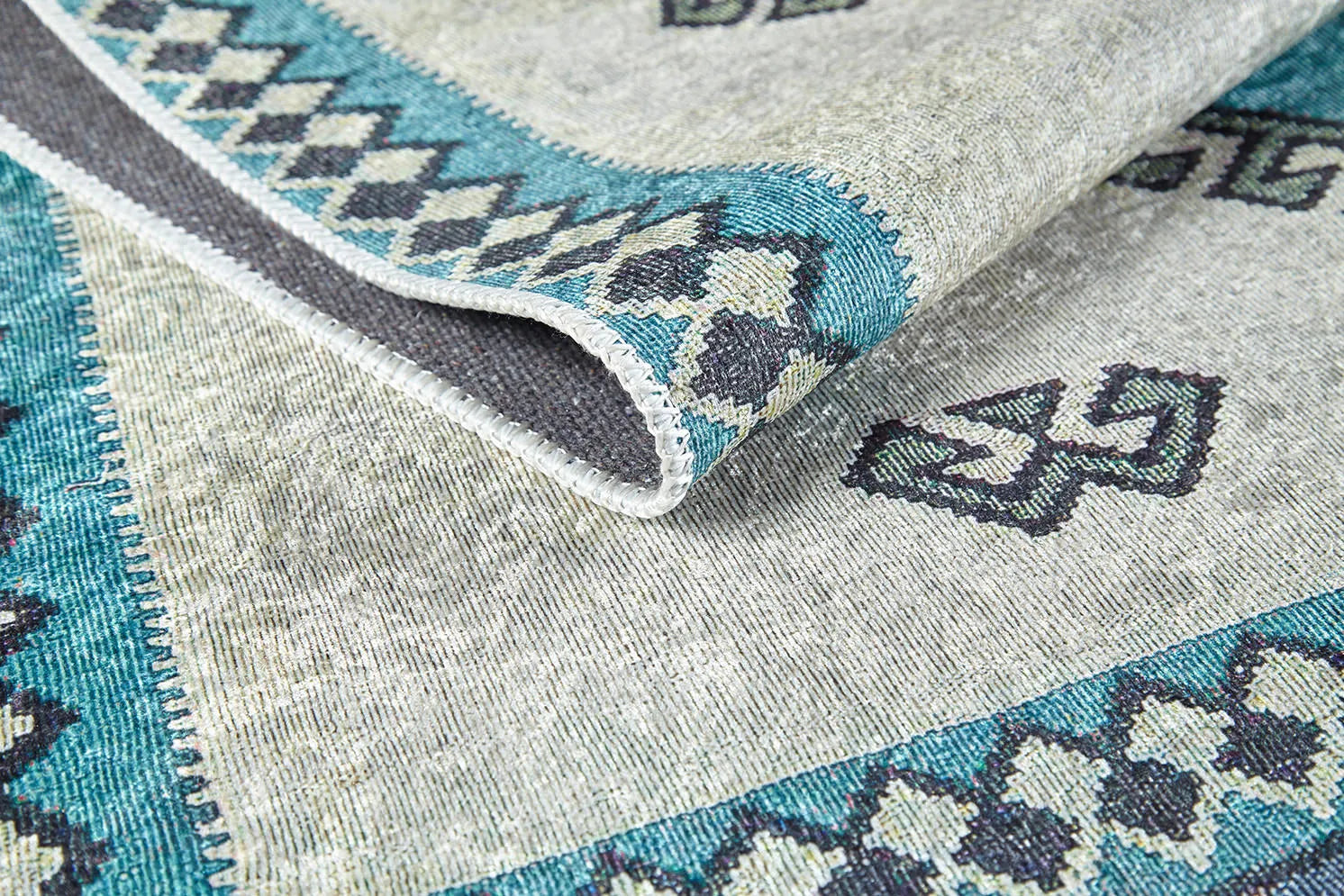 Örgü Saçaklı Bej Mavi Fas Etnik Desenli Halı