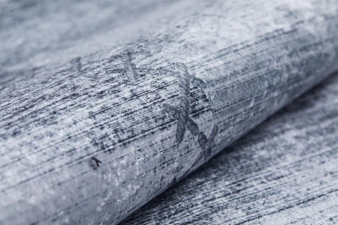 Blassrosa, cremebeige, geometrisch gemusterter Kelim-Teppich