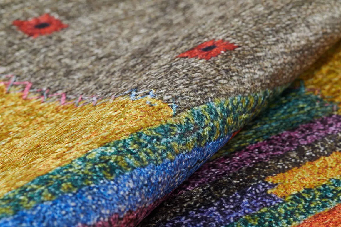 Blassrosa, cremebeige, geometrisch gemusterter Kelim-Teppich