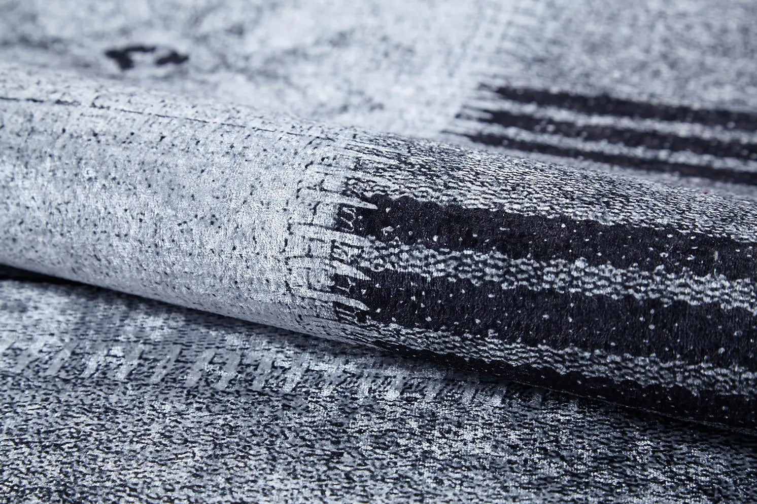 Gri Ton Sür Ton Patchwork Halı