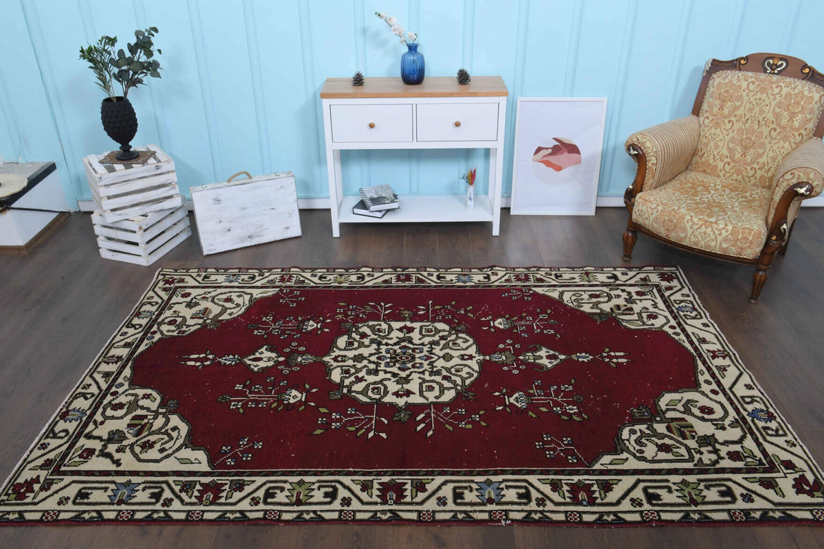 Oriental Vibrant Vintage Oushak Area Rug