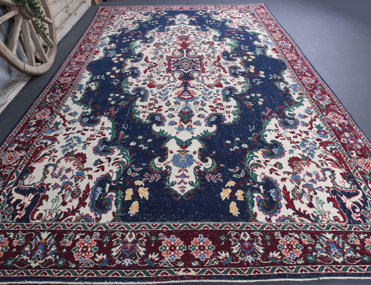 El yapımı vintage halı 244x427 cm oryantal desenli yün - yakın çekim doku detayı