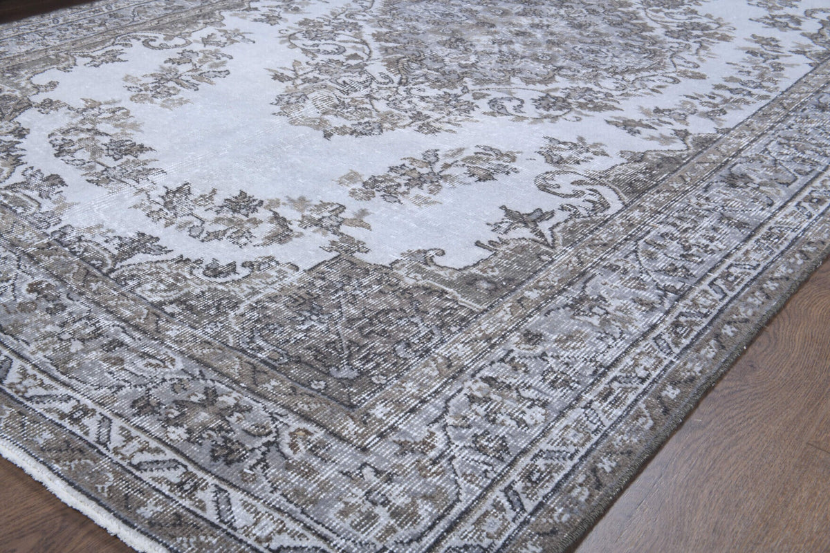 Turkish Vintage Oriental Area Anatolian Rug