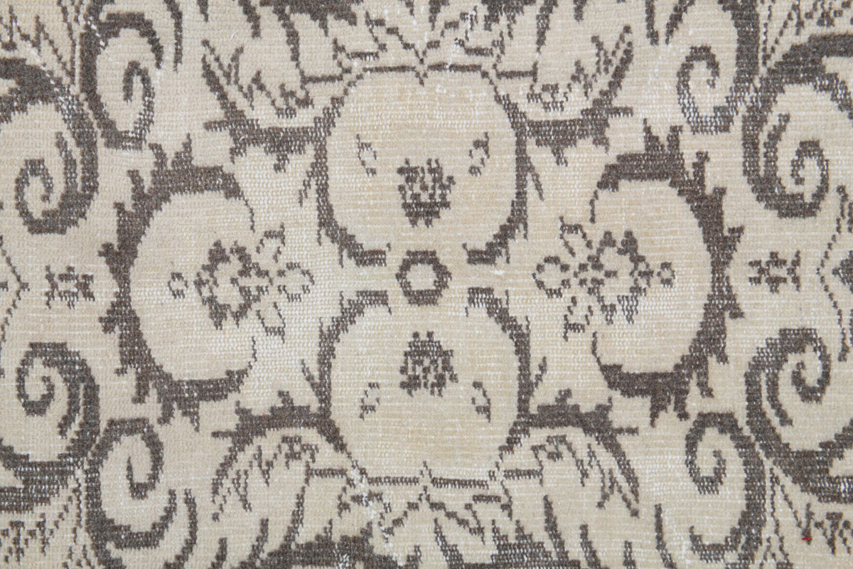 Vintage Oriental Area Rug - 28669
