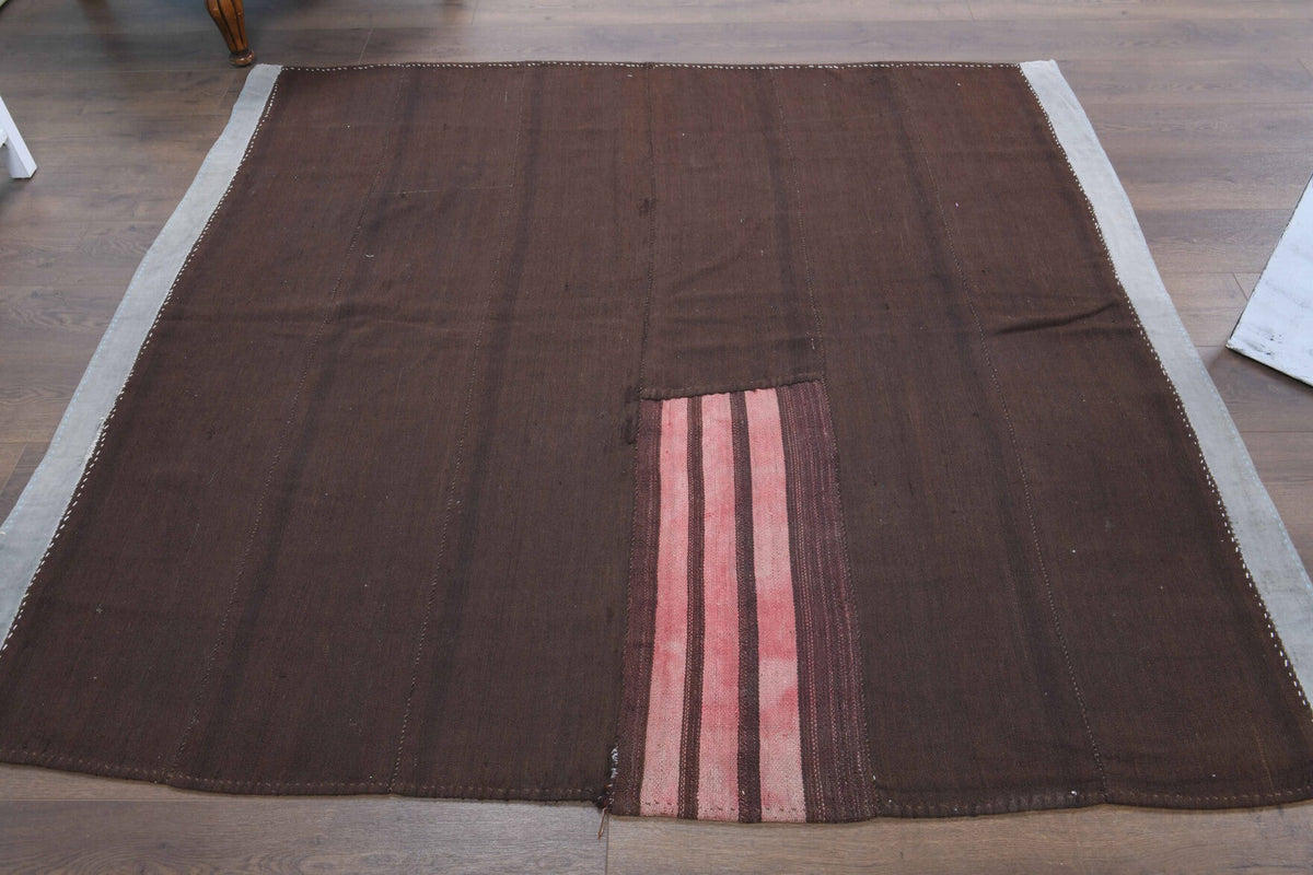 El yapımı vintage halı 173x183 cm düz desenli yün - yakın çekim doku detayı