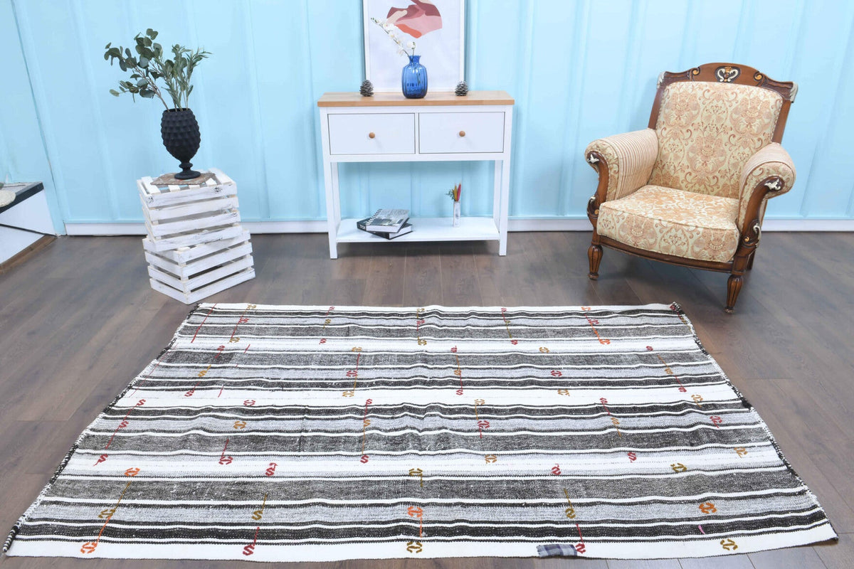 Flatweave Handmade Vintage Kilim Rug