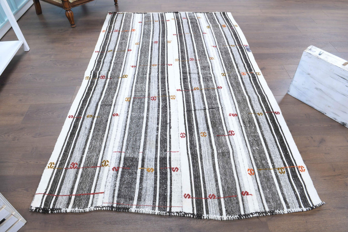 El yapımı vintage halı 150x229 cm çizgili desenli yün - yakın çekim doku detayı