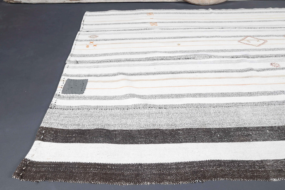 El yapımı vintage halı 178x249 cm çizgili desenli yün - yakın çekim doku detayı