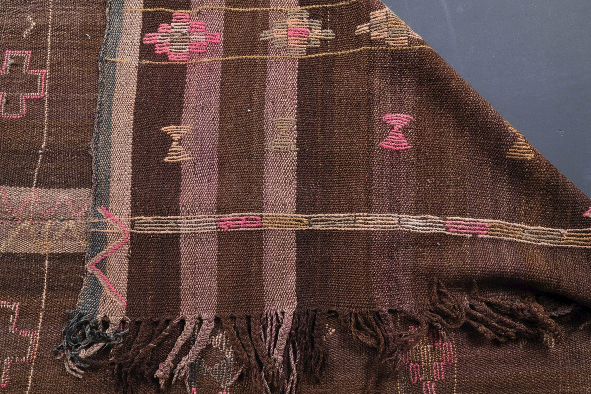 Vintage kilim 185x230 cm – kahverengi ve turuncu çizgili, el dokuma