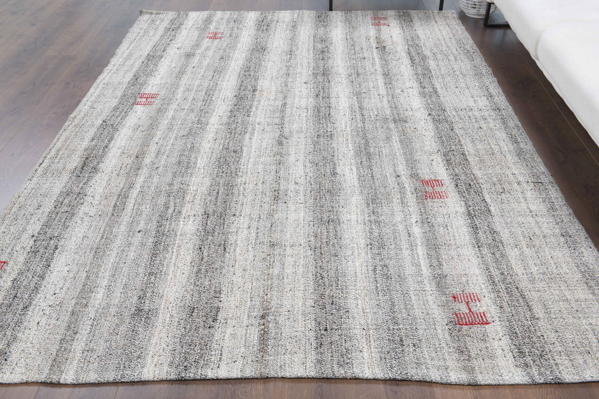 Tek parça el dokuma vintage kilim 191x260 cm (4,97 m²) – Pera Halı