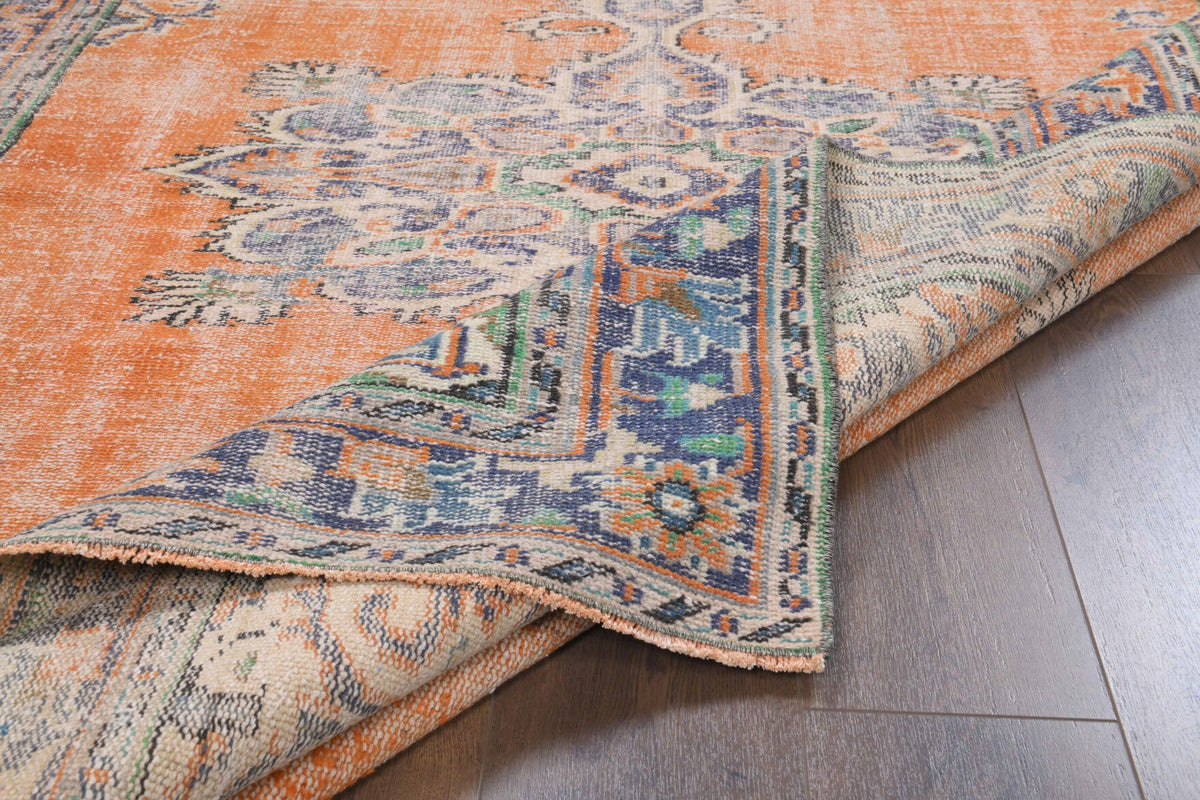 El yapımı vintage halı 152x244 cm oryantal desenli yün - mekan görünümü