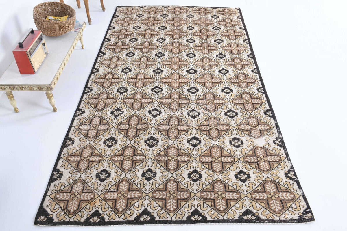 1970'lerden Anadolu kökenli ikat desenli el dokuma vintage halı, 158x300 cm