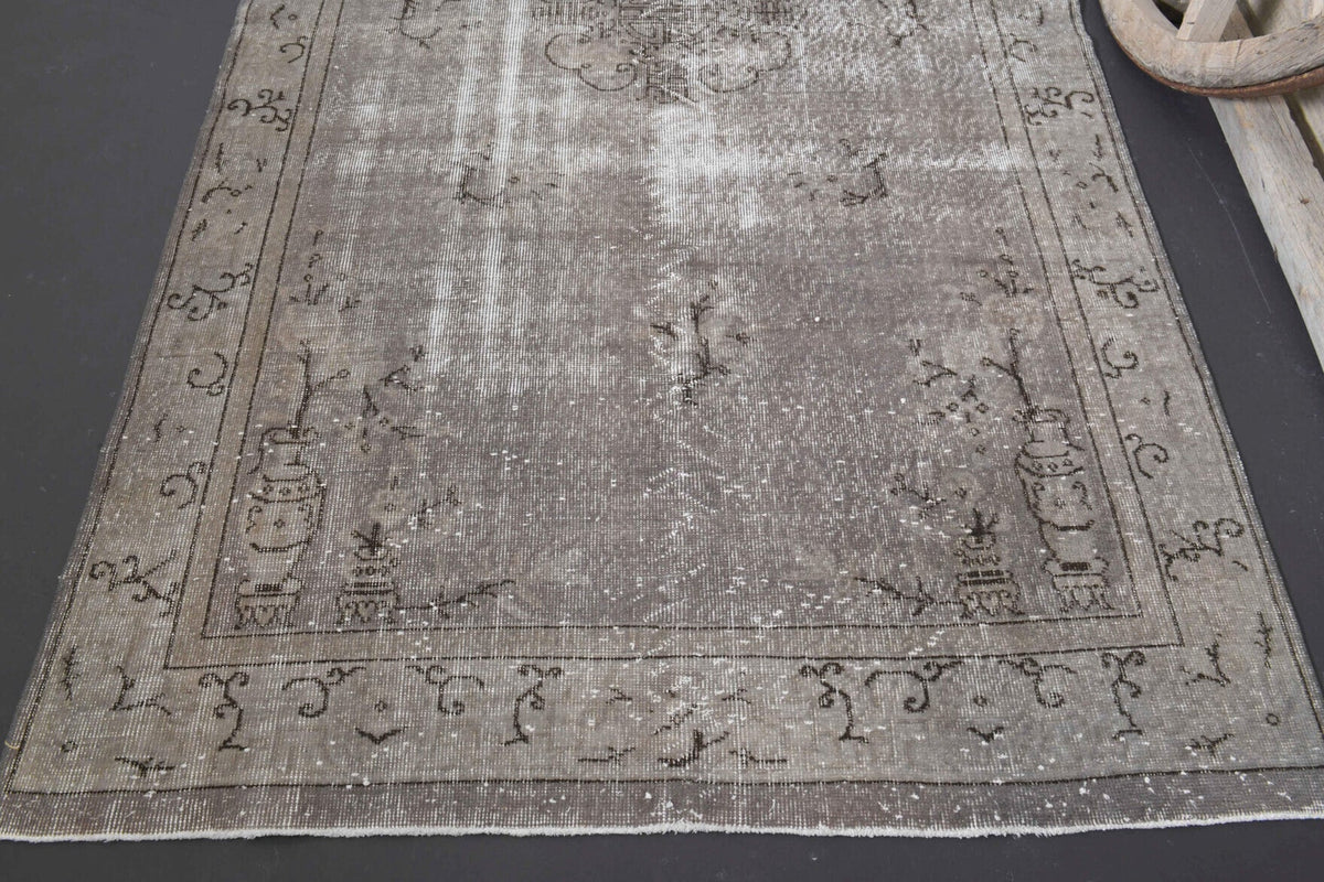 El yapımı vintage halı 152x274 cm oryantal desenli yün - mekan görünümü