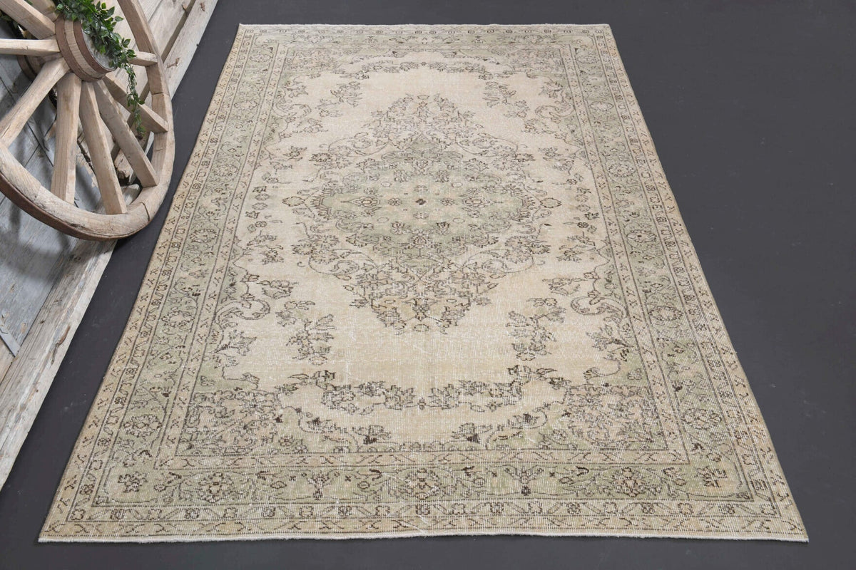 1940'lardan Anadolu kökenli oryantal desenli el dokuma vintage halı, 178x283 cm