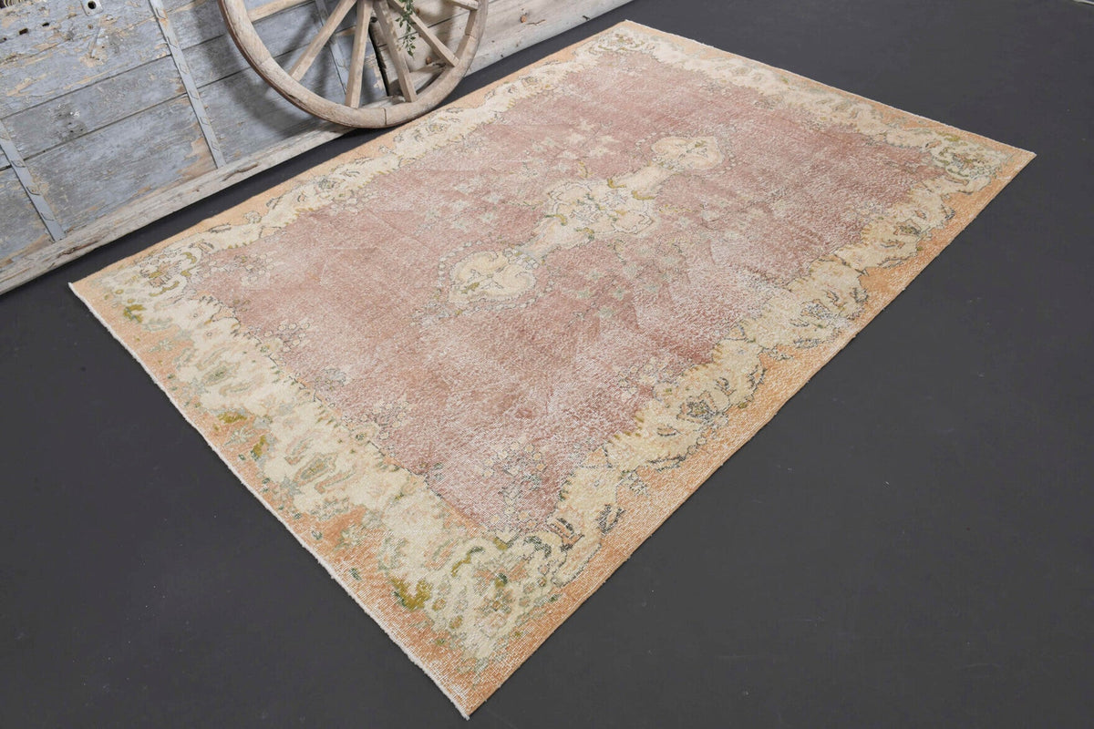 El yapımı vintage halı 183x274 cm oryantal desenli yün - yakın çekim doku detayı