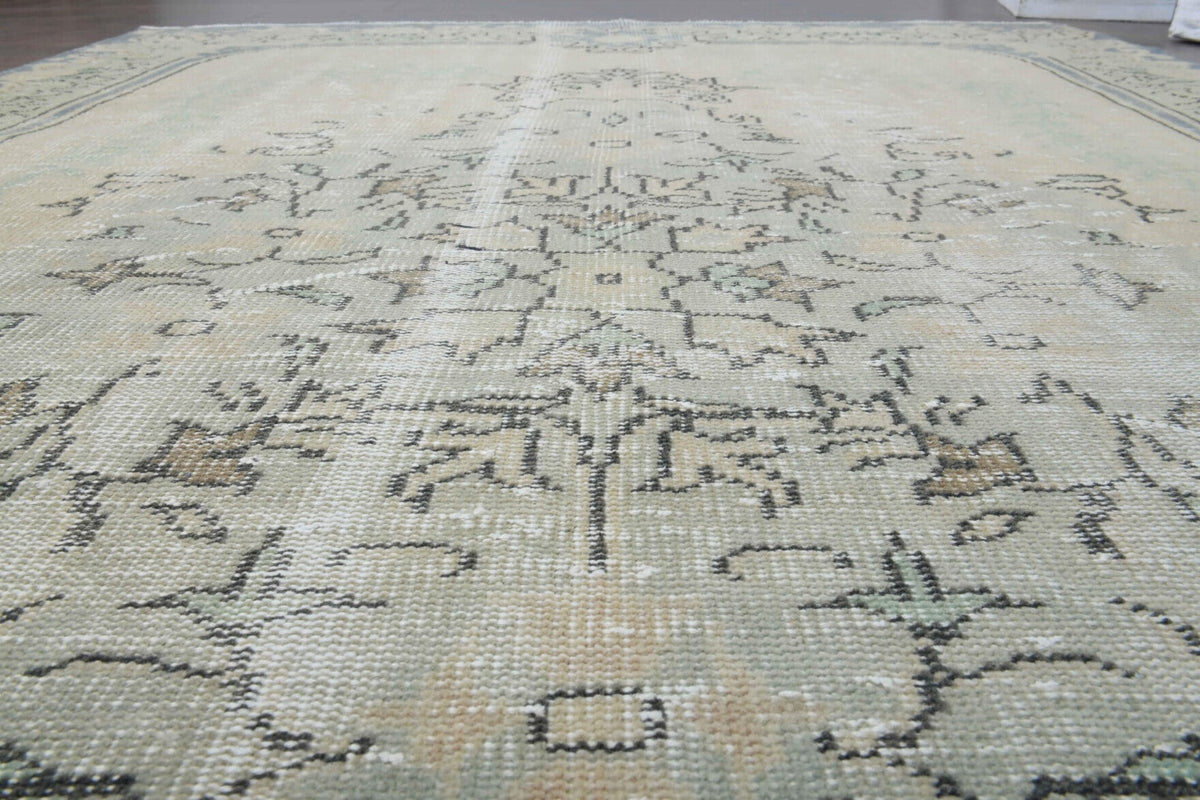 Vintage halı 181x274 cm – bej, gri ve yeşil oryantal desenli, el dokuma