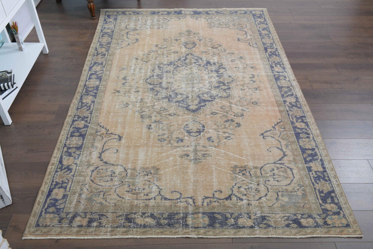El yapımı vintage halı 152x274 cm oryantal desenli yün - yakın çekim doku detayı