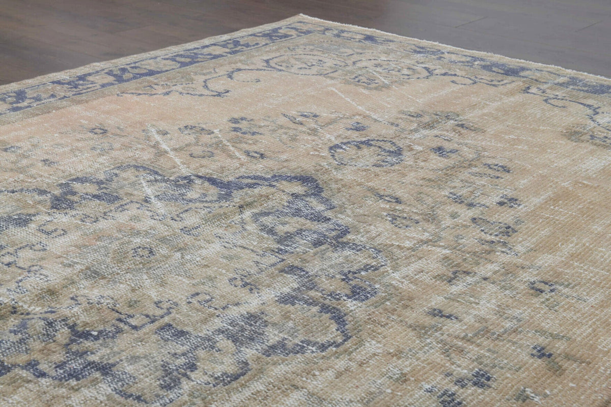 Vintage halı 181x277 cm – bej, turuncu ve gri oryantal desenli, el dokuma