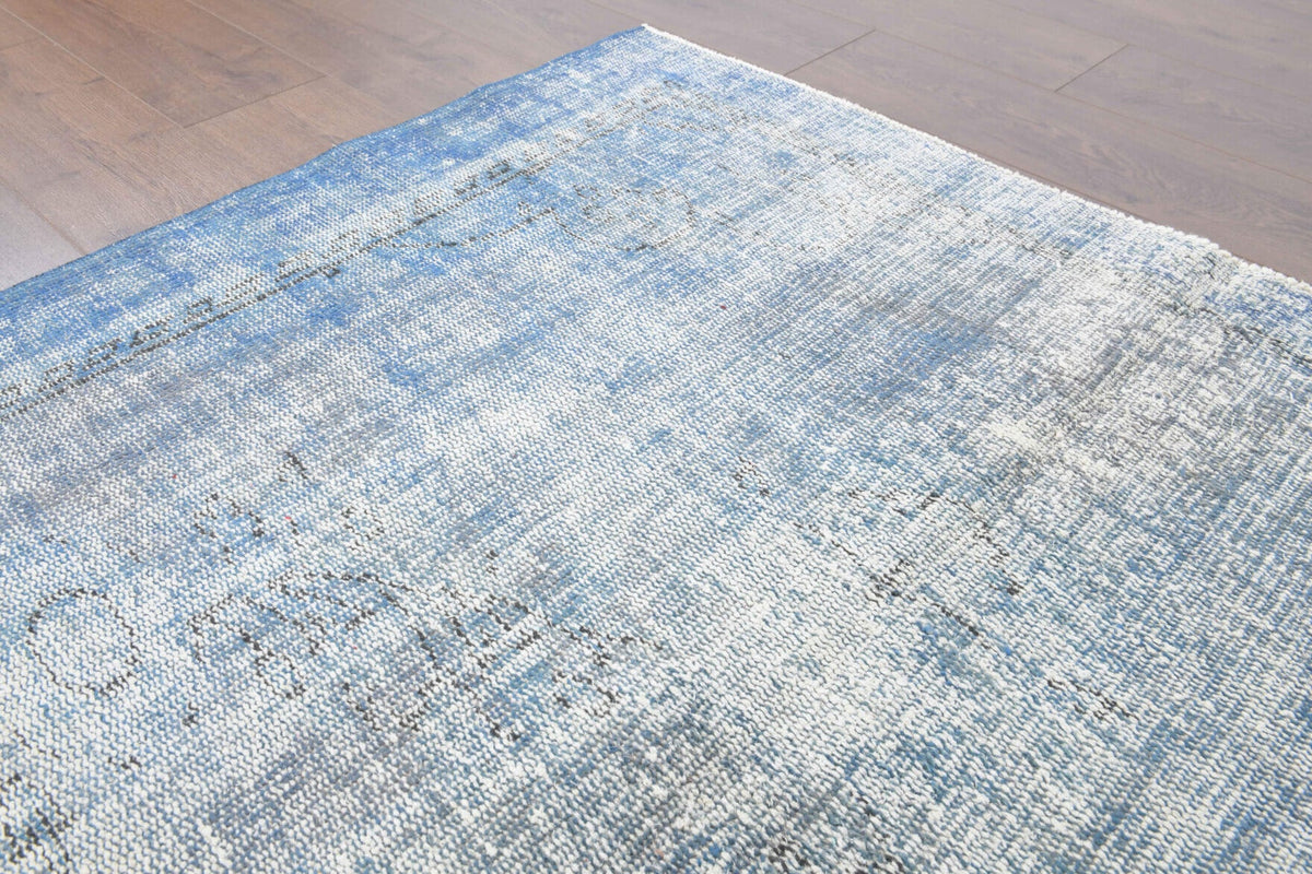 Vintage halı 162x280 cm – mavi ve beyaz oryantal desenli, el dokuma