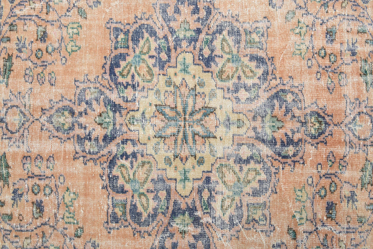 6,3 m² el dokuma vintage halı – Anadolu, 1970'ler